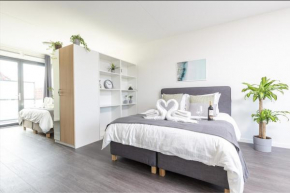 Retreat to quite newly build apt centre Delft Family 20A